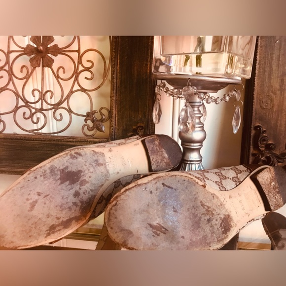 Authentic Classic Gucci Flats 6.5 - Picture 3 of 6